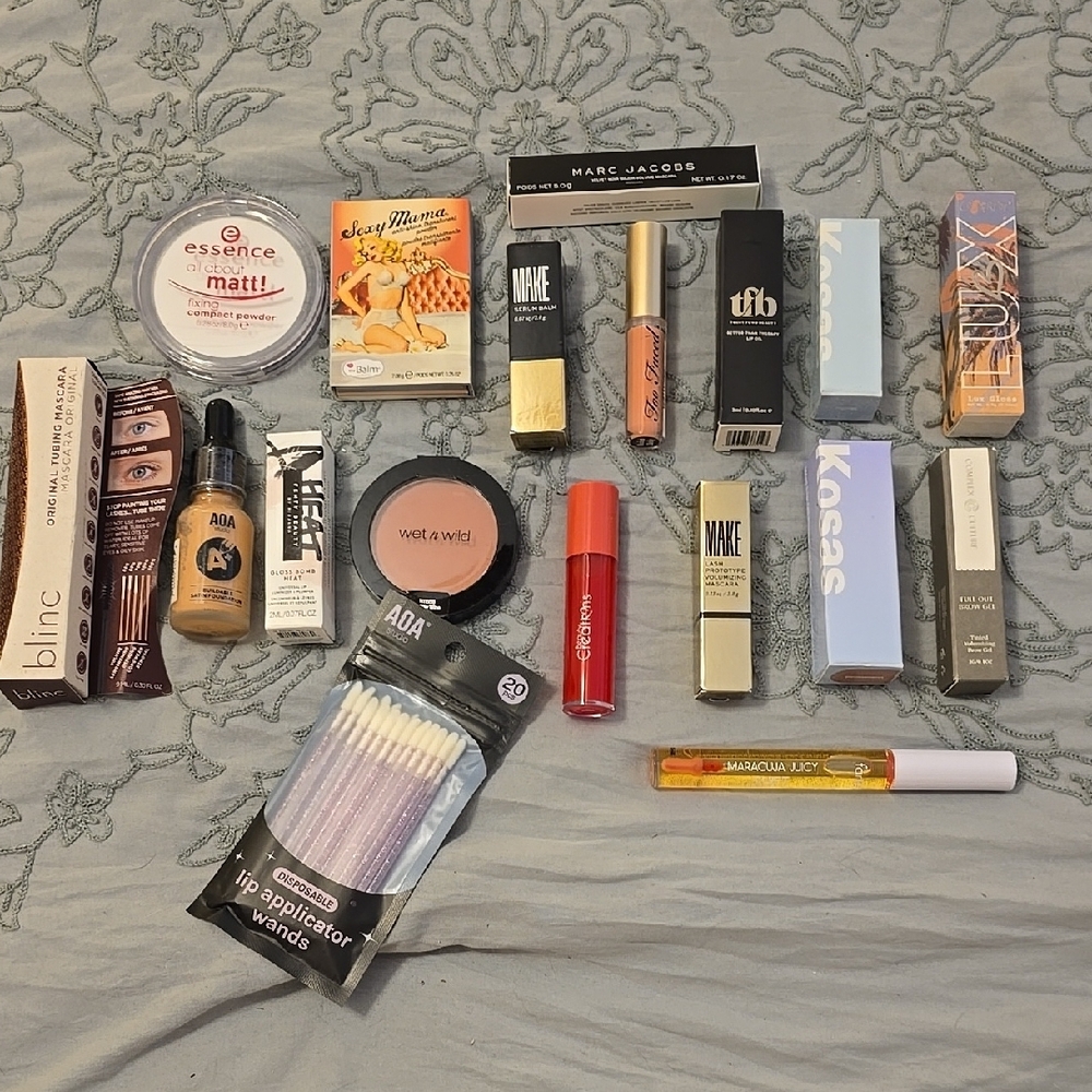Mixed Makeup  Lot. TARTE, TOOFACED THE BALM, MARC JACOBS KOSAS BLINC MAKE